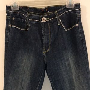 Vertigo Crop Jeans NWOT